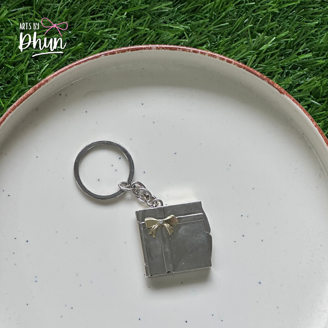 Square metal keychain customised photo